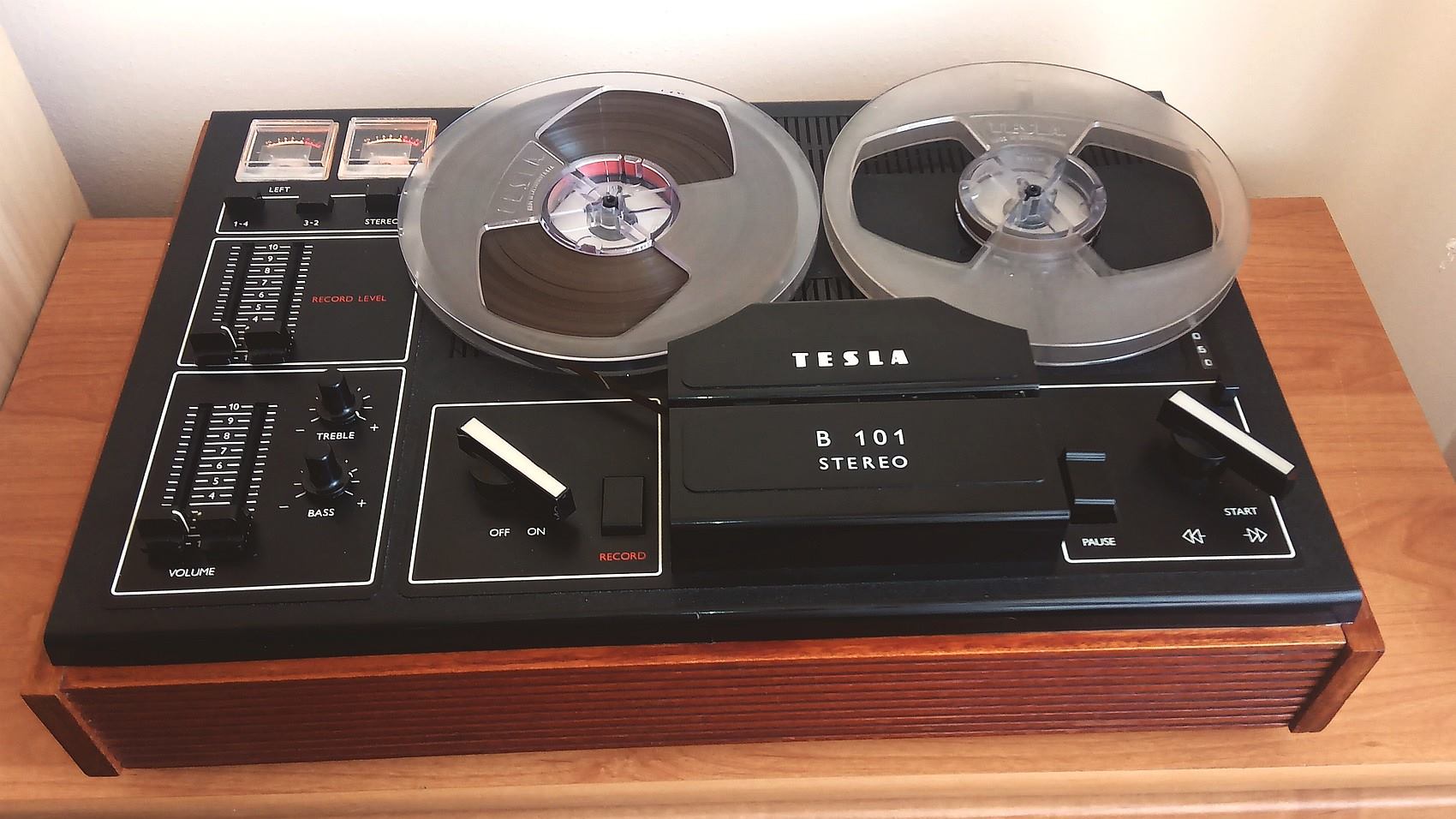 TESLA B101 reel-to-reel tape recorder – BOGIN, JR.